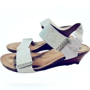 Söfft Genuine Leather Sandals Size 7.5 w